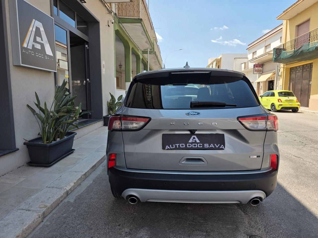 Ford Kuga 2.0 EcoBlue Hybrid 150 CV 2WD Titanium Business / cambio manuale