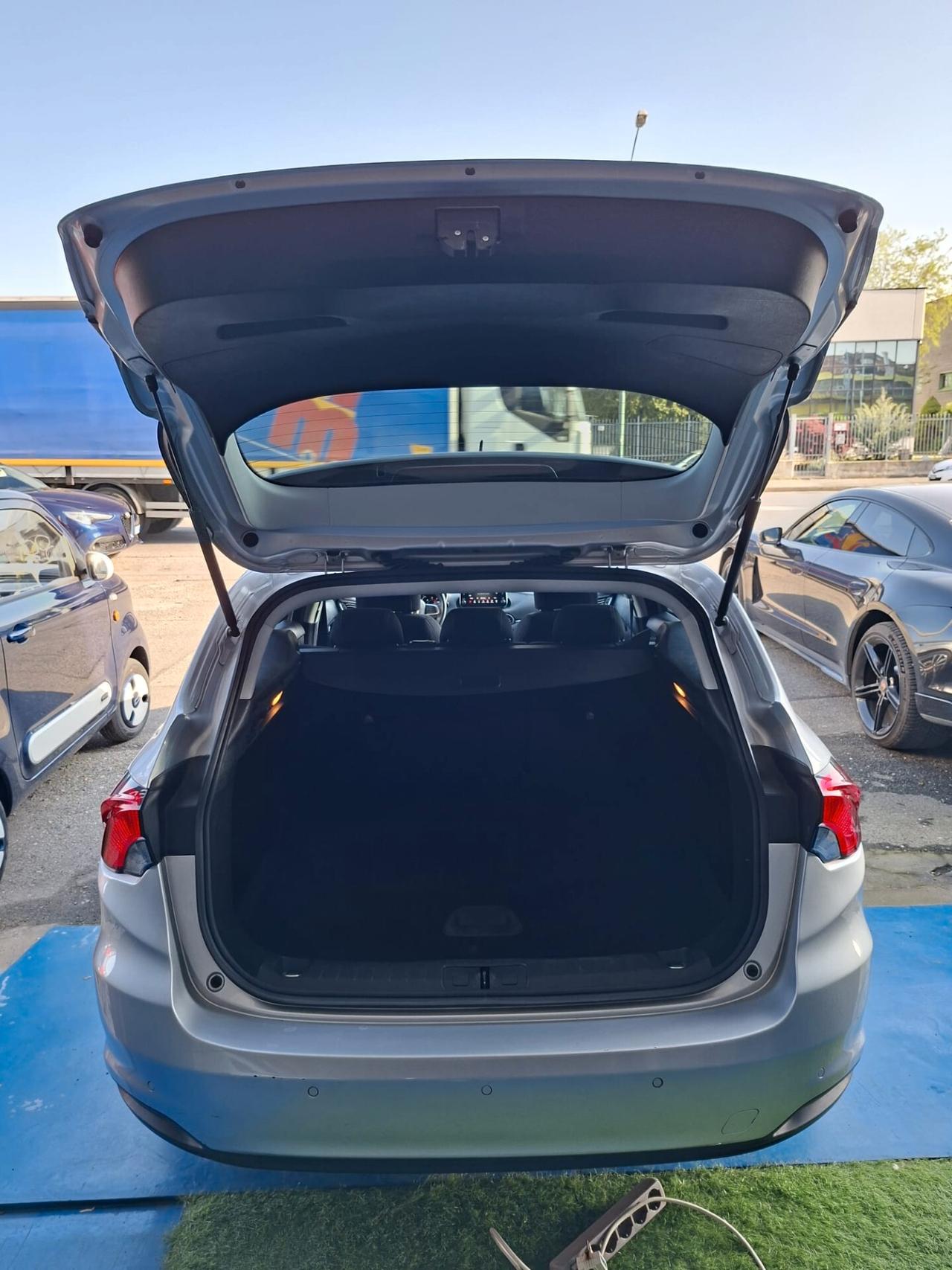 Fiat Tipo 1.6 Mjt S&S SW Lounge