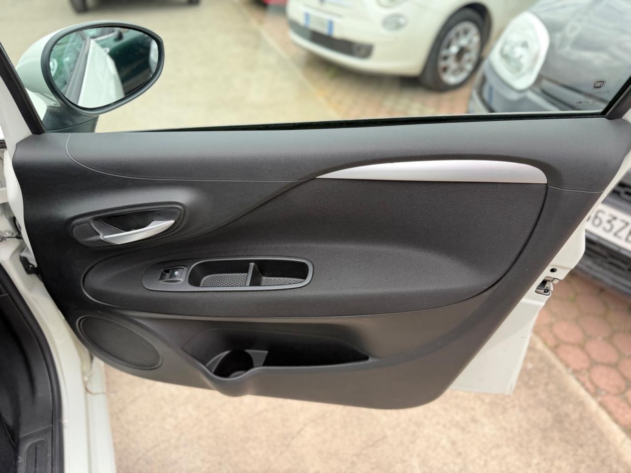 Fiat Punto 1.2 8V 5 porte Lounge Km Certificati