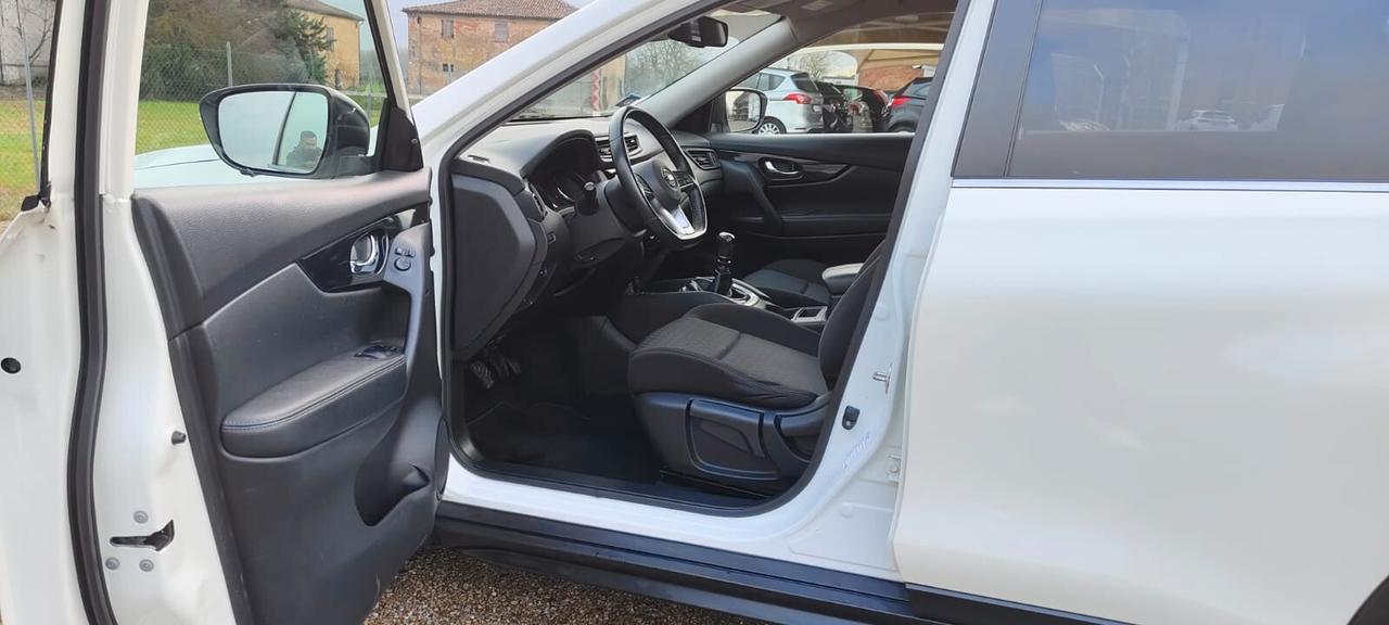 Nissan X-Trail 1.6 dCi 2WD Tekna