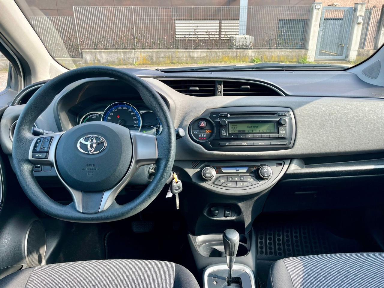 Toyota Yaris 1.5h 2015 61.000km pari al nuovo
