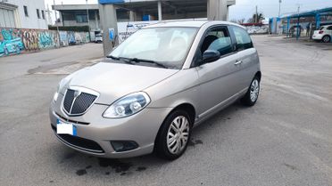 Lancia Ypsilon 1.2 69 CV SOLI 80000km NEOPATENTATI - 2011
