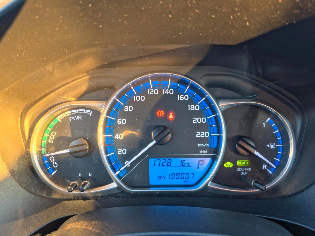 Toyota Yaris 1.5 Hybrid 5 porte Business 2016-E6B Automatico NEO