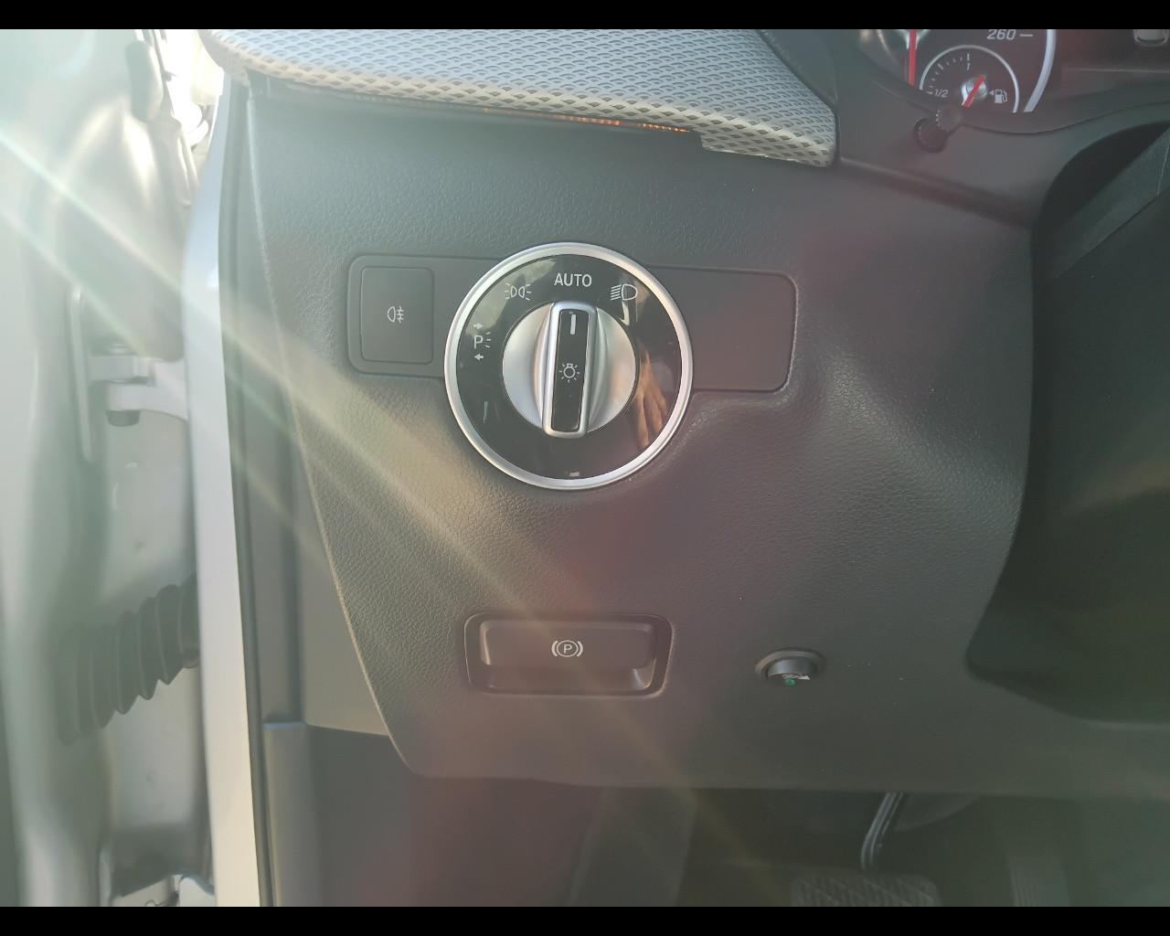 Mercedes-Benz Classe B - T246 - B 200 d (cdi) Sport auto