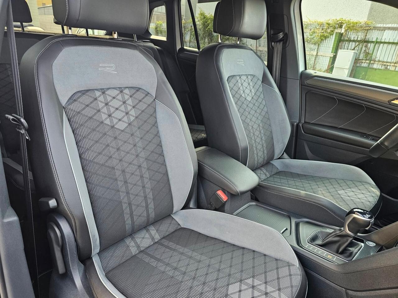 Volkswagen Tiguan 2.0 TDI 150 CV SCR DSG R-Line