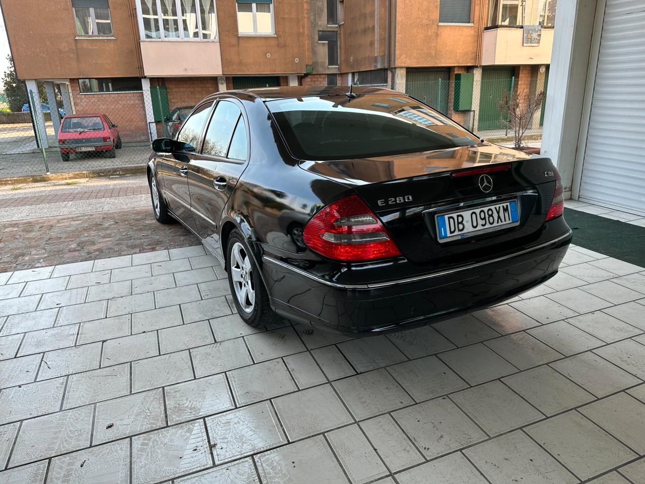 Mercedes-benz E 280 CDI Avantgarde (12 RATE)