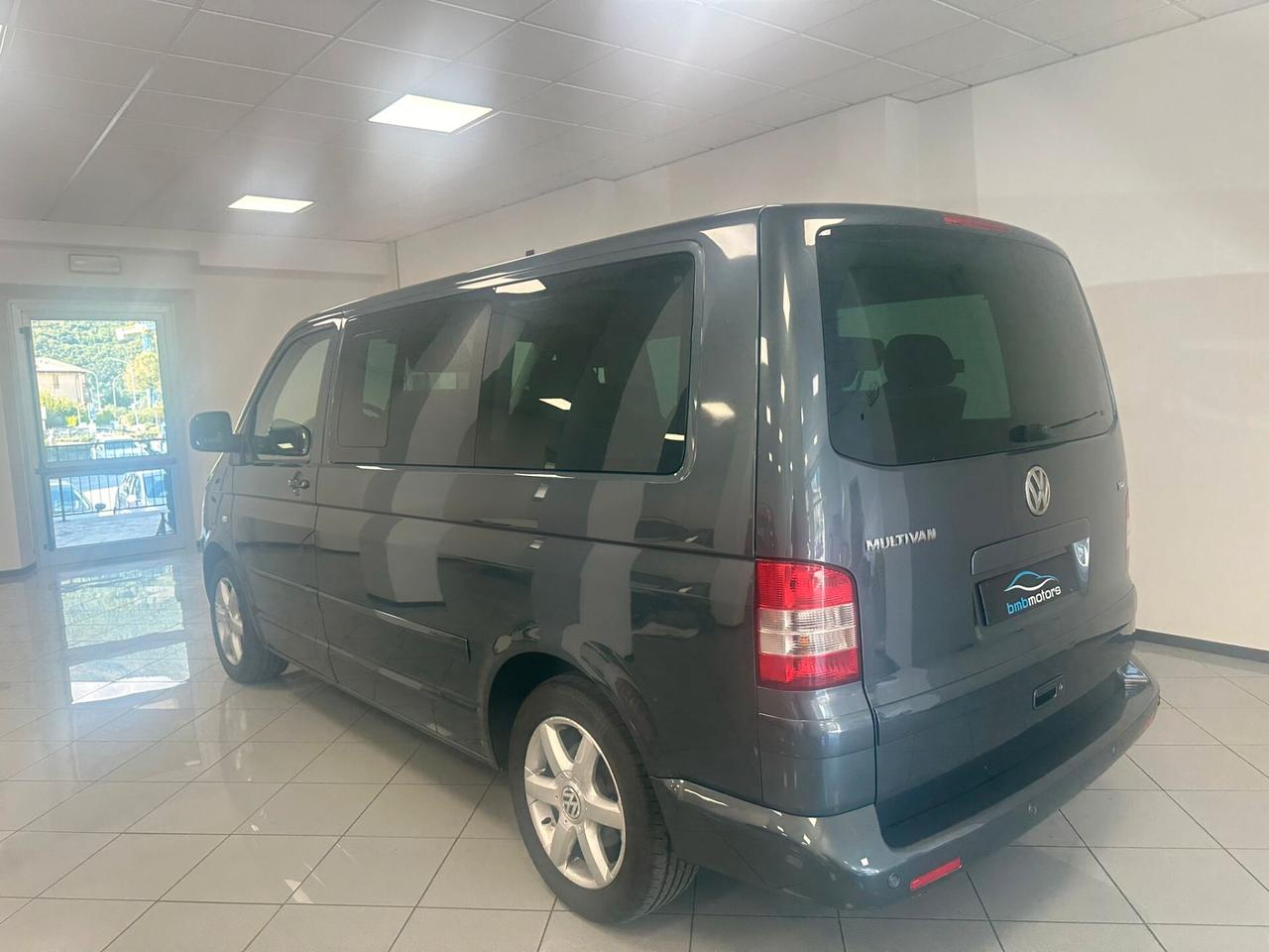 Volkswagen Multivan 2.5 TDI/174CV Highline
