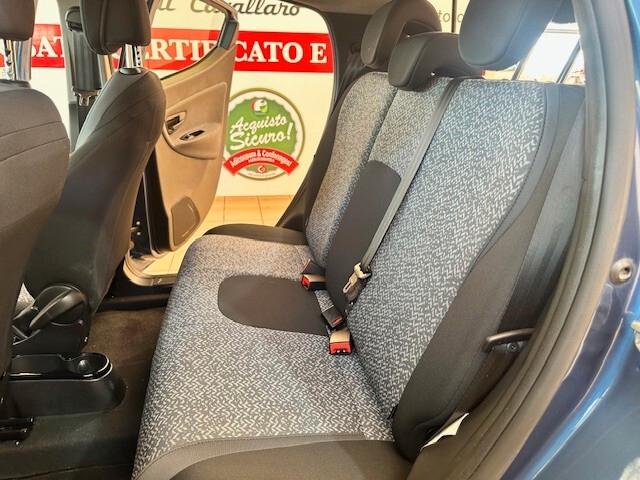 Lancia Ypsilon 1.0 FireFly 5 porte S&S Hybrid Gold