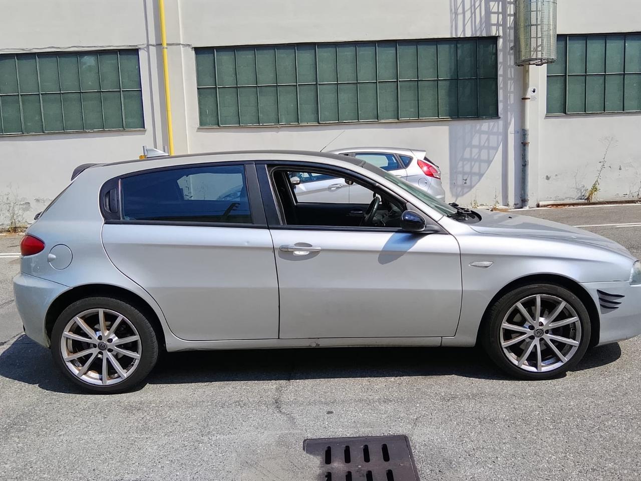 Alfa Romeo 147 1.6 16V TS 5 porte Progression