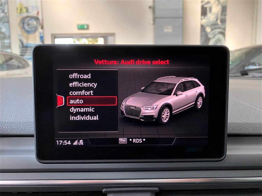 Audi A4 Allroad 2.0 TDI Business 163cv s-tronic - 18" - Navi - Pack Luci
