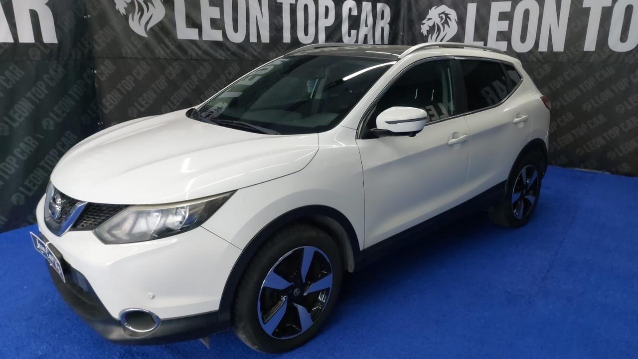 Nissan Qashqai 1.5 dCi tetto in vetro full