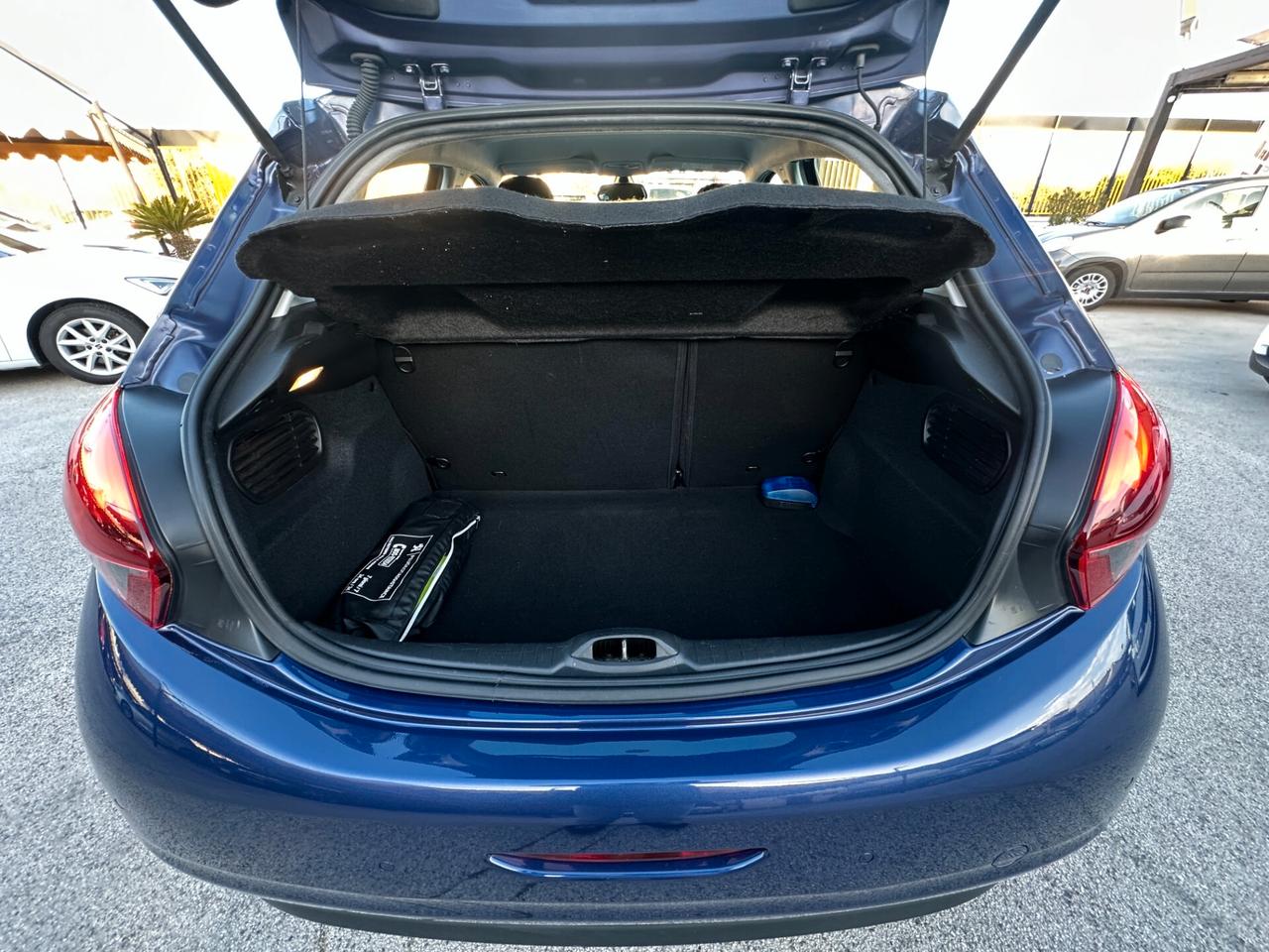 PEUGEOT 208 1.6 BlueHDi 75 5 porte Allure