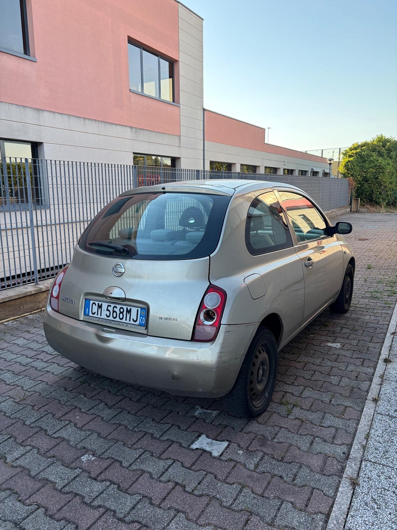 Nissan Micra 1.2 16V 5 porte Visia