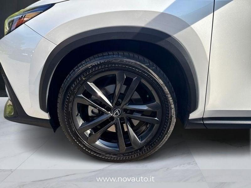 Lexus NX NX 450h+ 2.5 phev Premium+ 4wd 309cv e-cvt