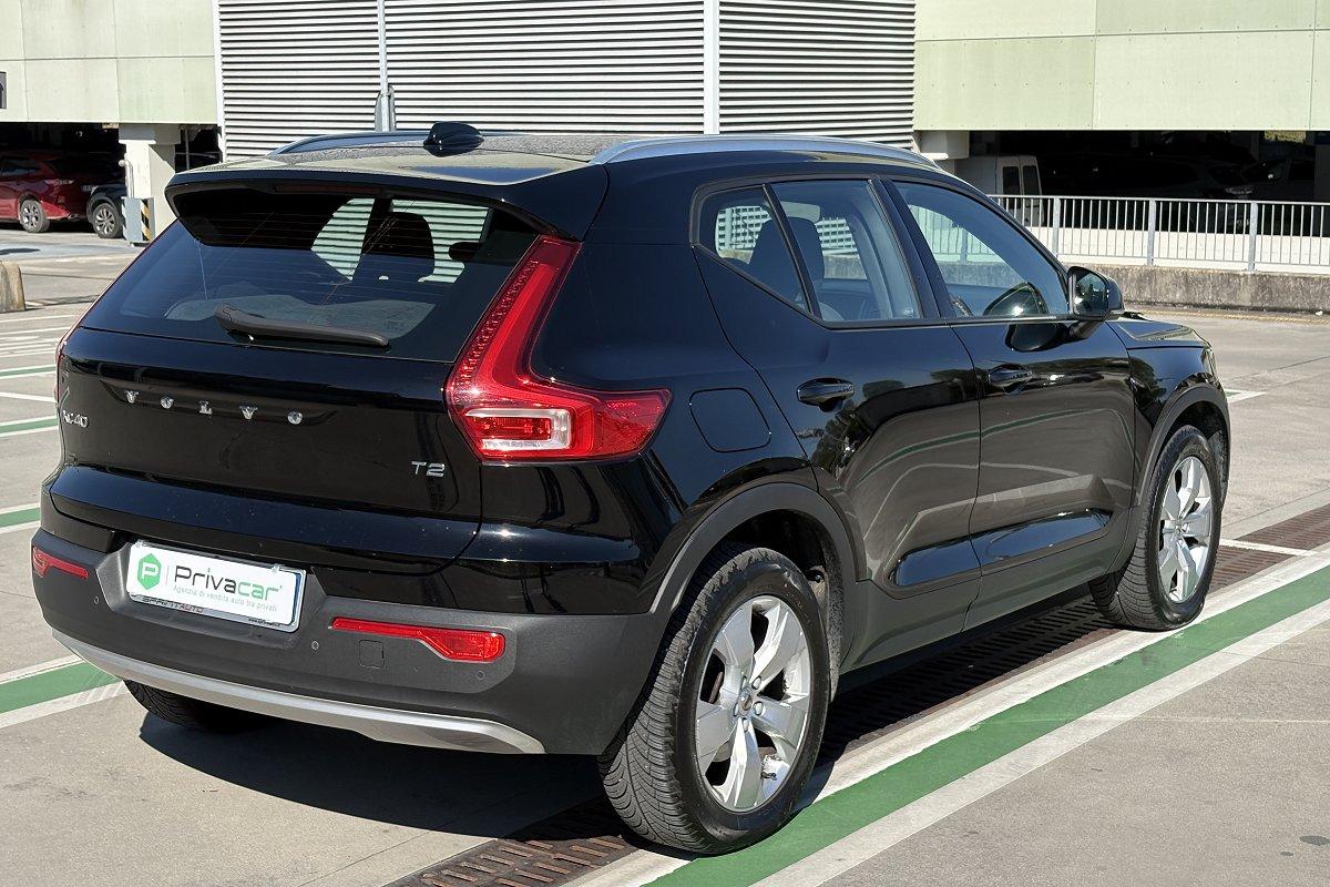 VOLVO XC40 T2 Momentum Pro N1