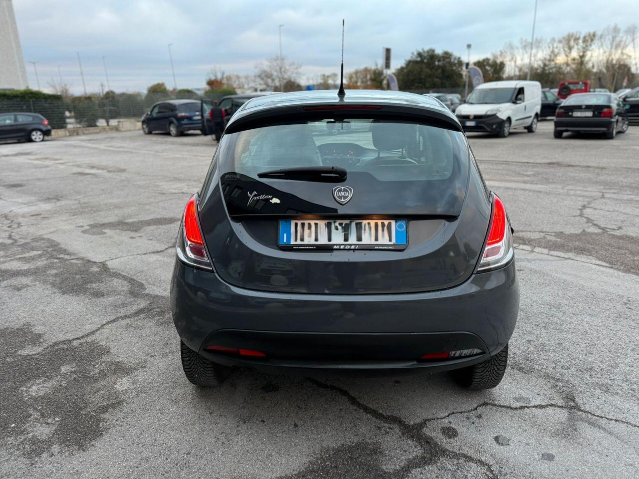 LANCIA YPSILON 0.9 METANO 2015 12 MESI DI GARANZIA