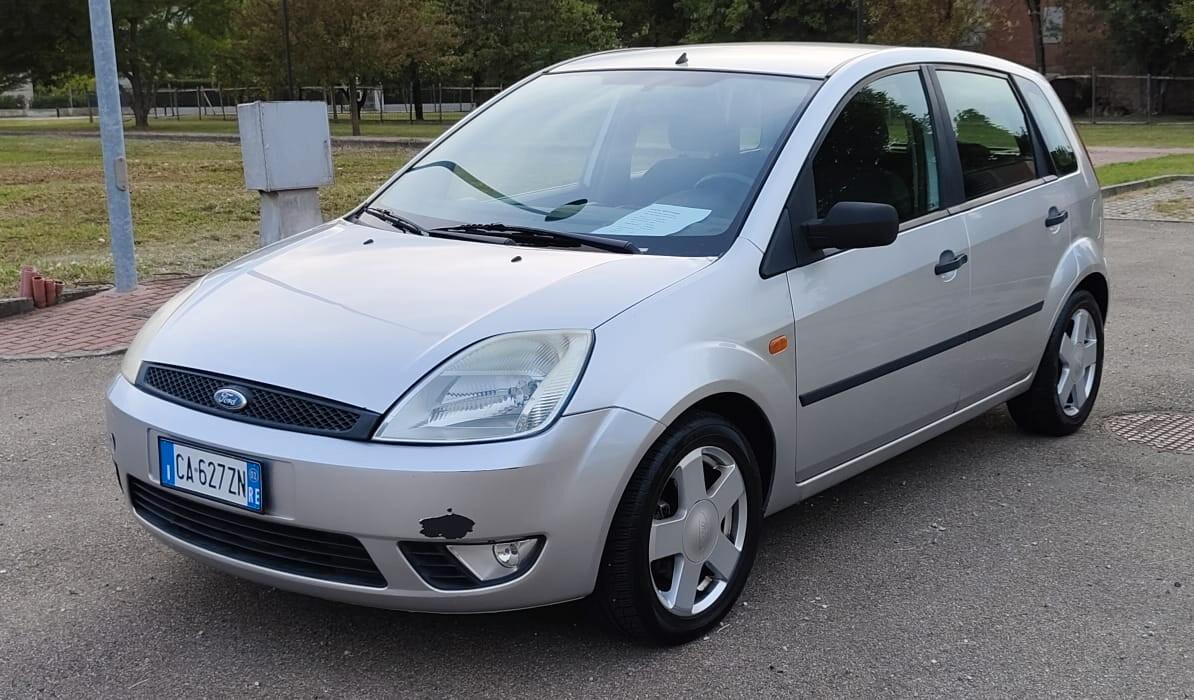 Ford Fiesta 1.4 16V 5p. Ghia