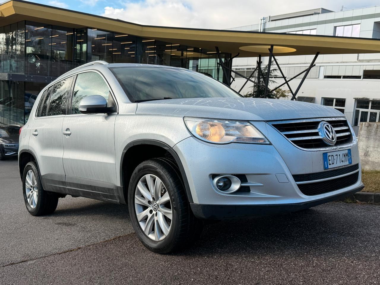 Volkswagen Tiguan 2.0 TDI DPF 4MOTION tiptronic Track & Field