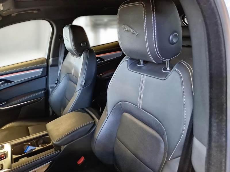 Jaguar F-Pace 2.0d i4 mhev R-Dynamic SE awd 204cv auto