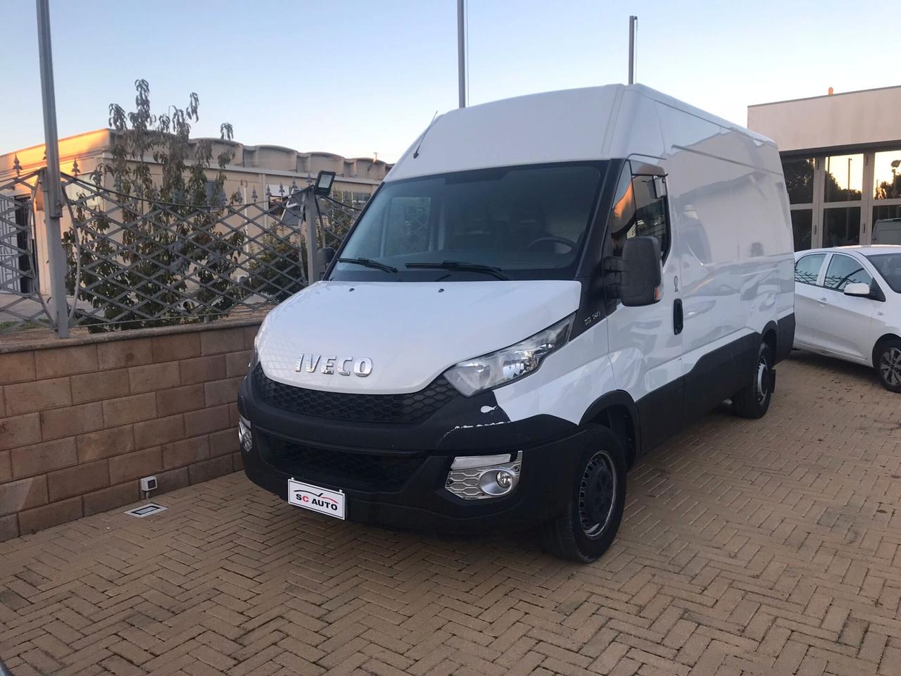 Iveco Daily 35S15 2.3 HPT PC Cabinato