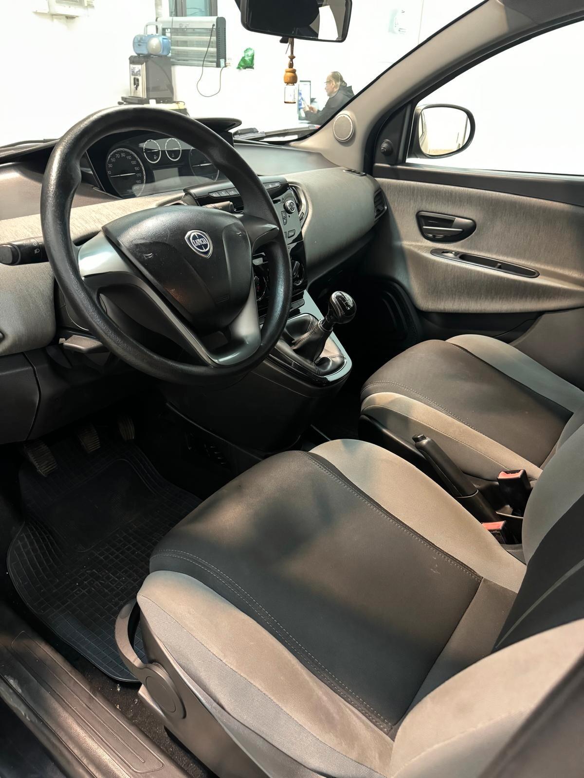 Lancia Ypsilon 1.3 MJT 16V 95 CV 5 porte S&S Platinum