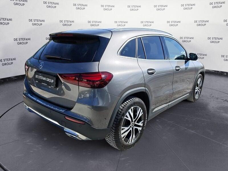 Mercedes-Benz GLA GLA 180 d Progressive Advanced