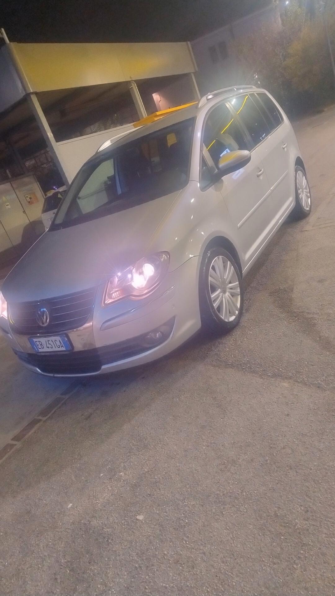 Volkswagen Touran 2.0 TDI 140 CV Highline