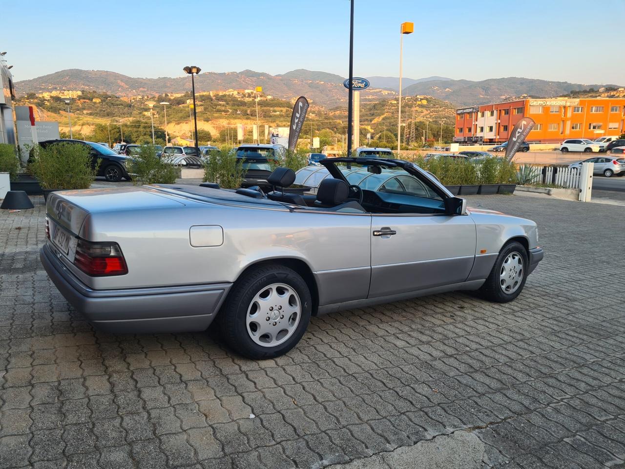 Mercedes-benz E 200-16v Cabriolet A.S.I.