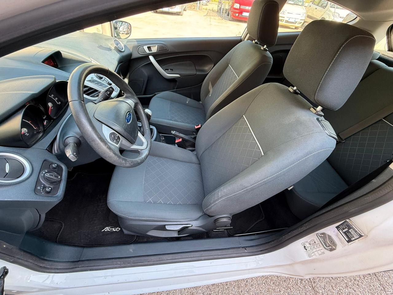 Ford Fiesta NEO-PATENT 1.2 BENZ