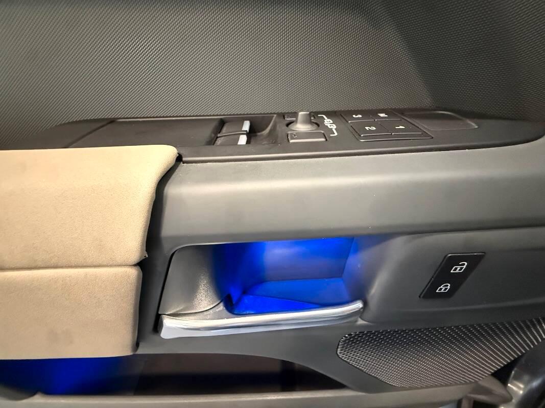 Land Rover Defender 90 3.0d i6 mhev SE awd 200cv auto 6p.ti