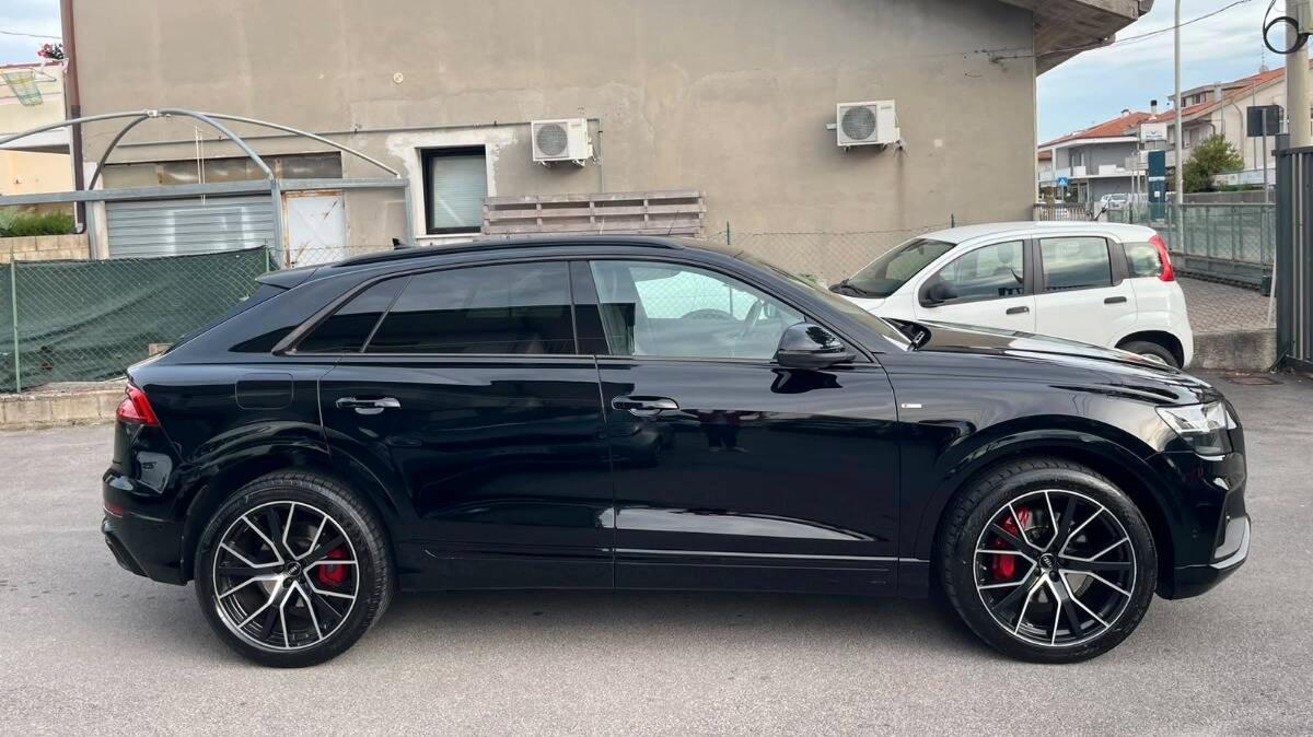 Audi Q8 50 3.0 tdi mhev quattro tiptronic