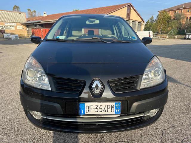 RENAULT Grand Scenic 1.6 senza nessun lavoro da fare Bellissima