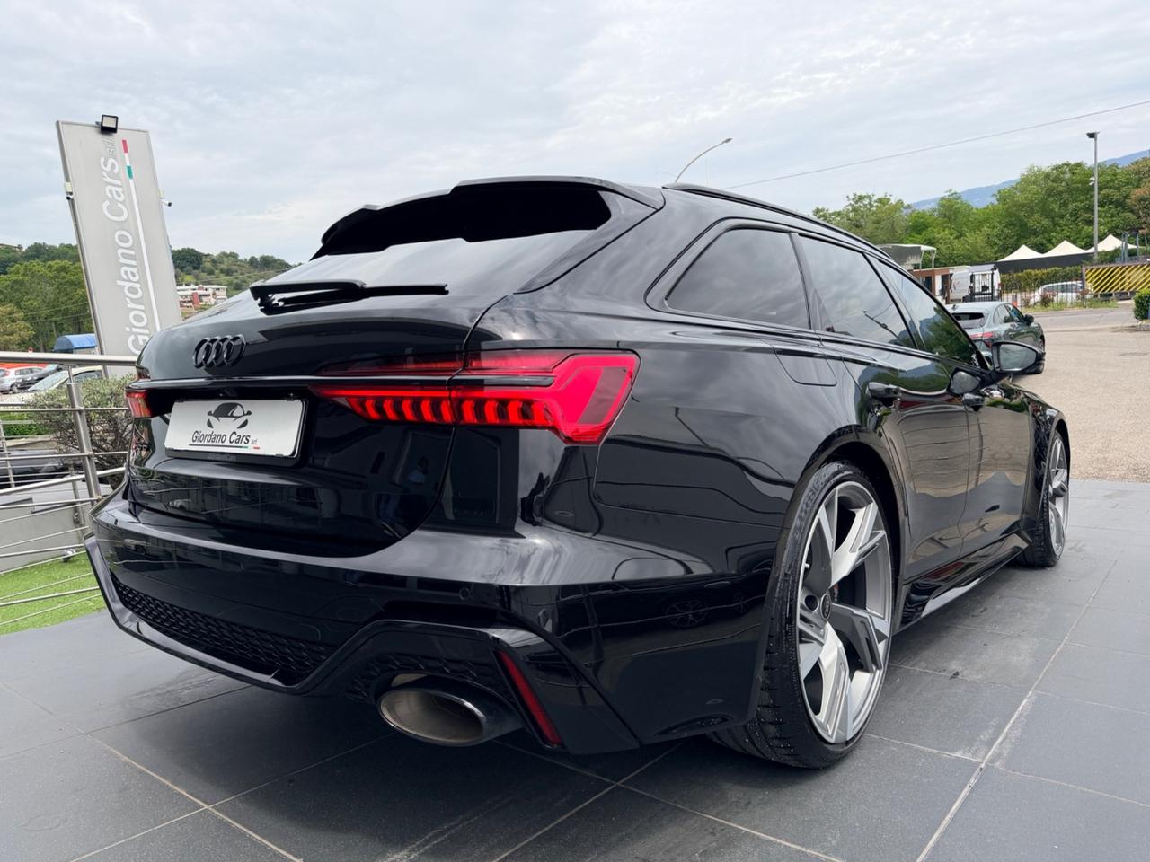 Audi RS6 RS 6 Avant 4.0 TFSI V8 quattro tiptronic Performance