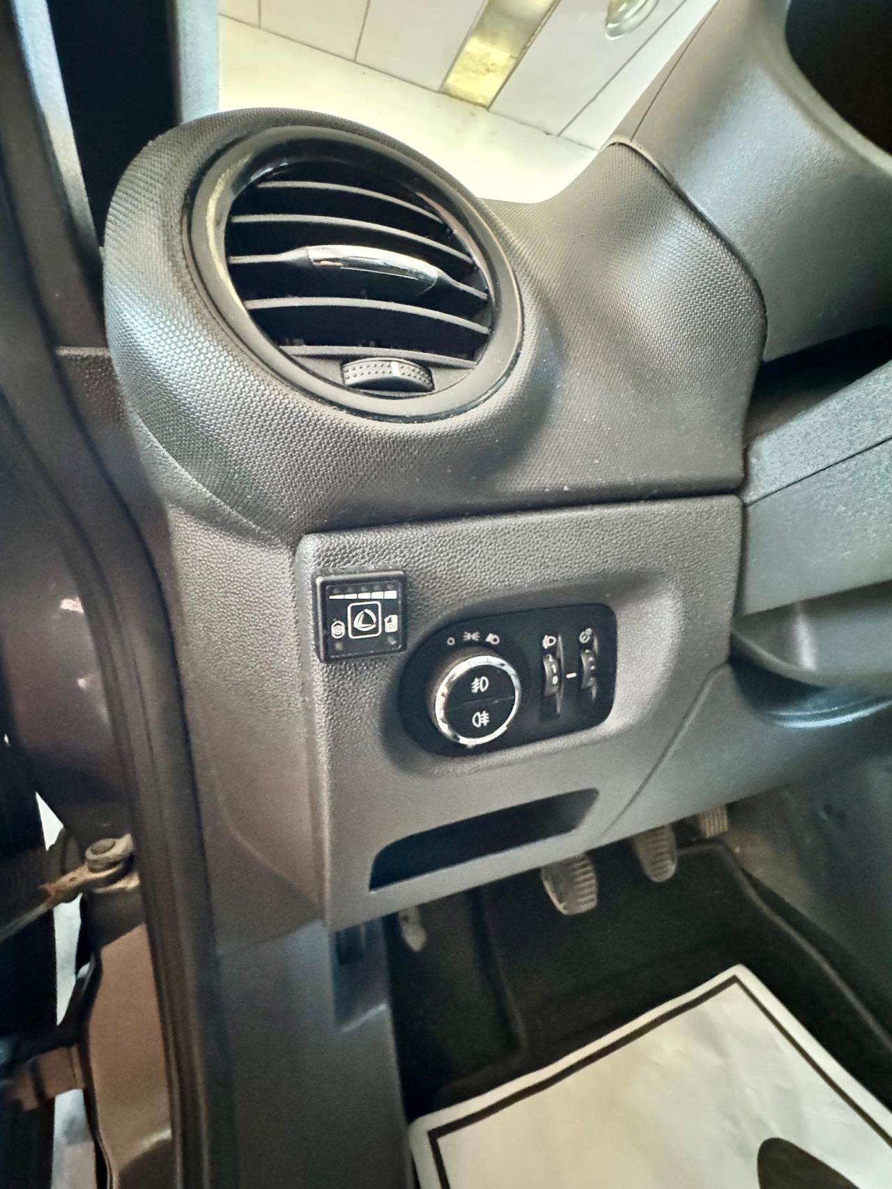 Opel Corsa 1.2 85CV 5 porte GPL-TECH Ecotec