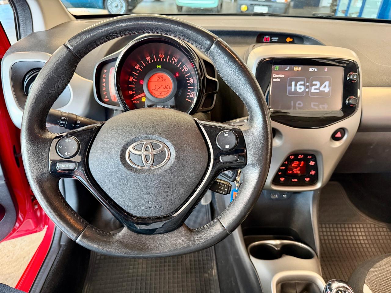 Toyota Aygo 1.0 VVT-i 69 CV 5 porte x-play