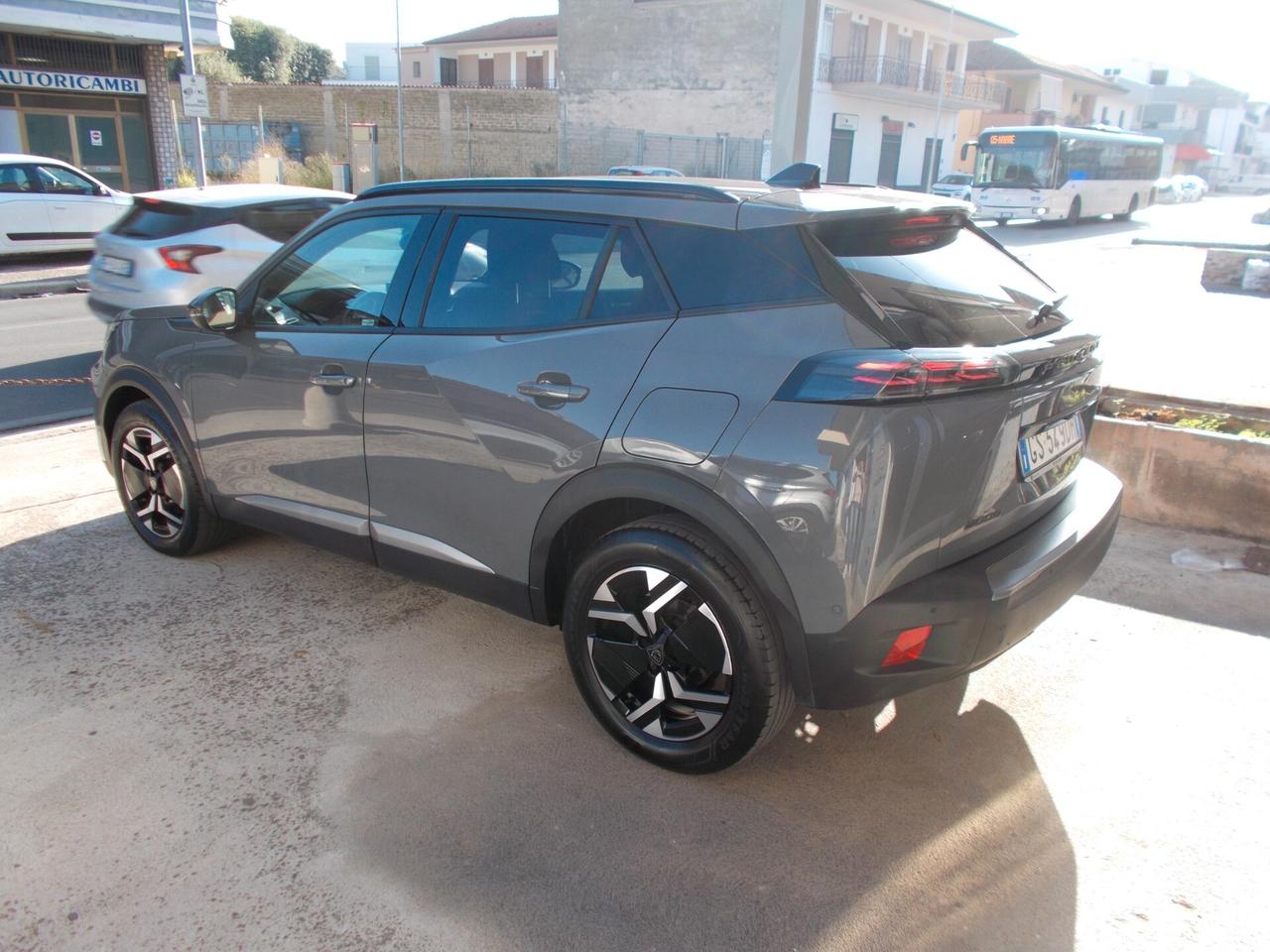 Peugeot 2008 BlueHDi 130 S&S EAT8 Allure
