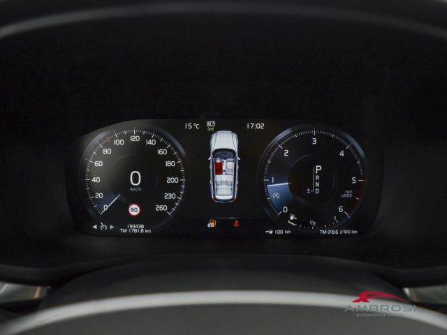 VOLVO V60 Cross Country D4 AWD Geartronic Business Plus