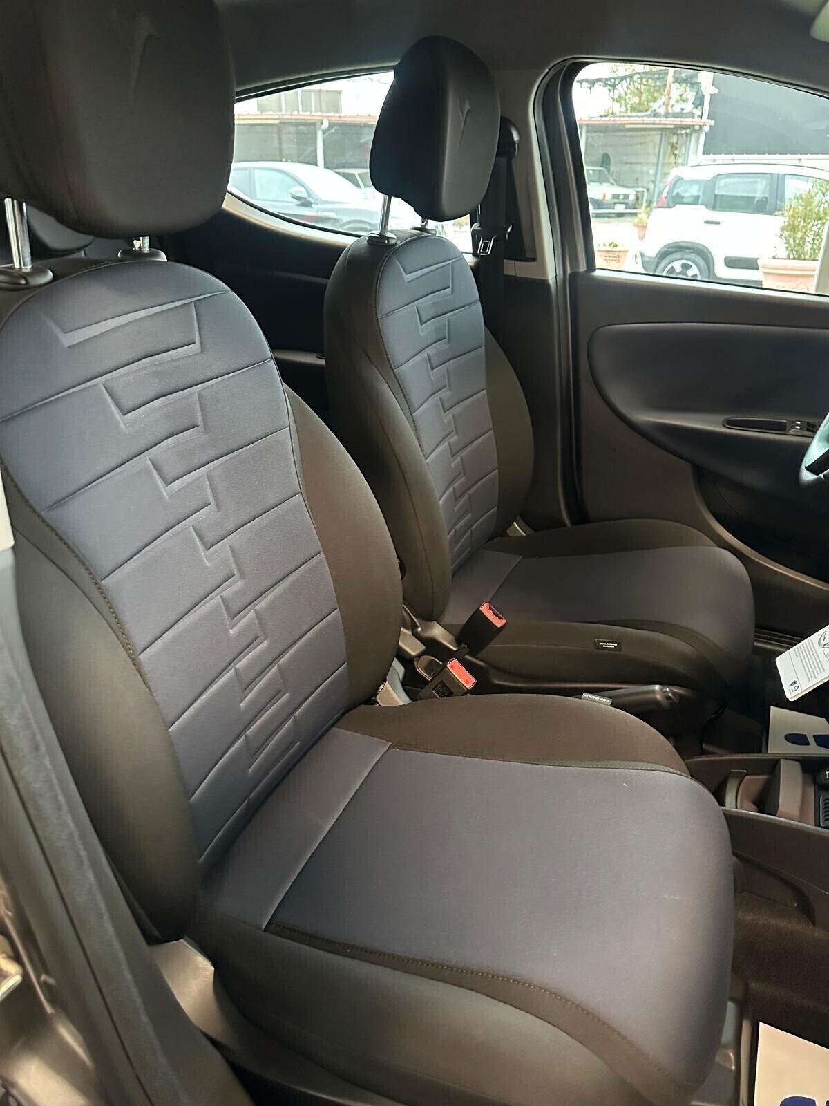 Lancia Ypsilon 1.0 FireFly 5 porte S&S Hybrid Platino