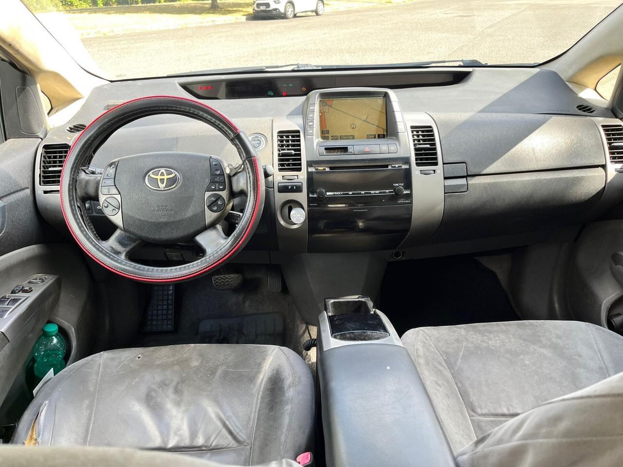Toyota Prius 1.5i radiata per export