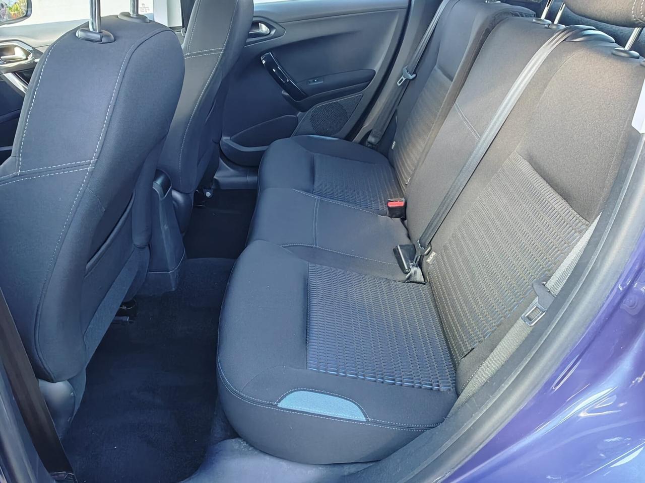 Peugeot 208 1.2 benzina