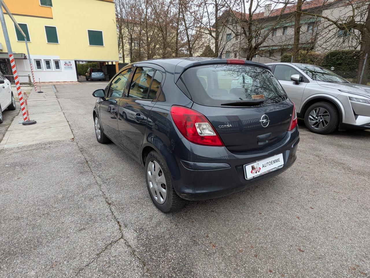 OPEL CORSA 1.2 80cv benzina - UNICO PROPRIETARIO – 2008 NEOPATENTATI