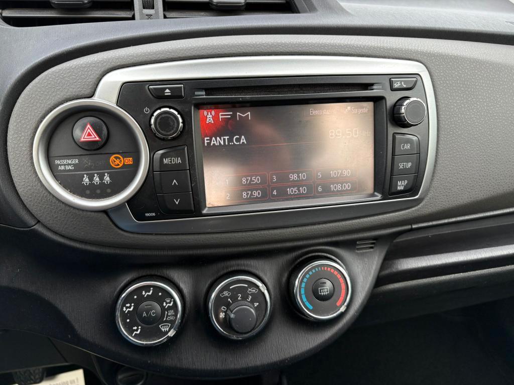 Toyota Yaris 5 Porte 1.0 BENZ 69 CV Lounge ADATTA NEOPATENTATI