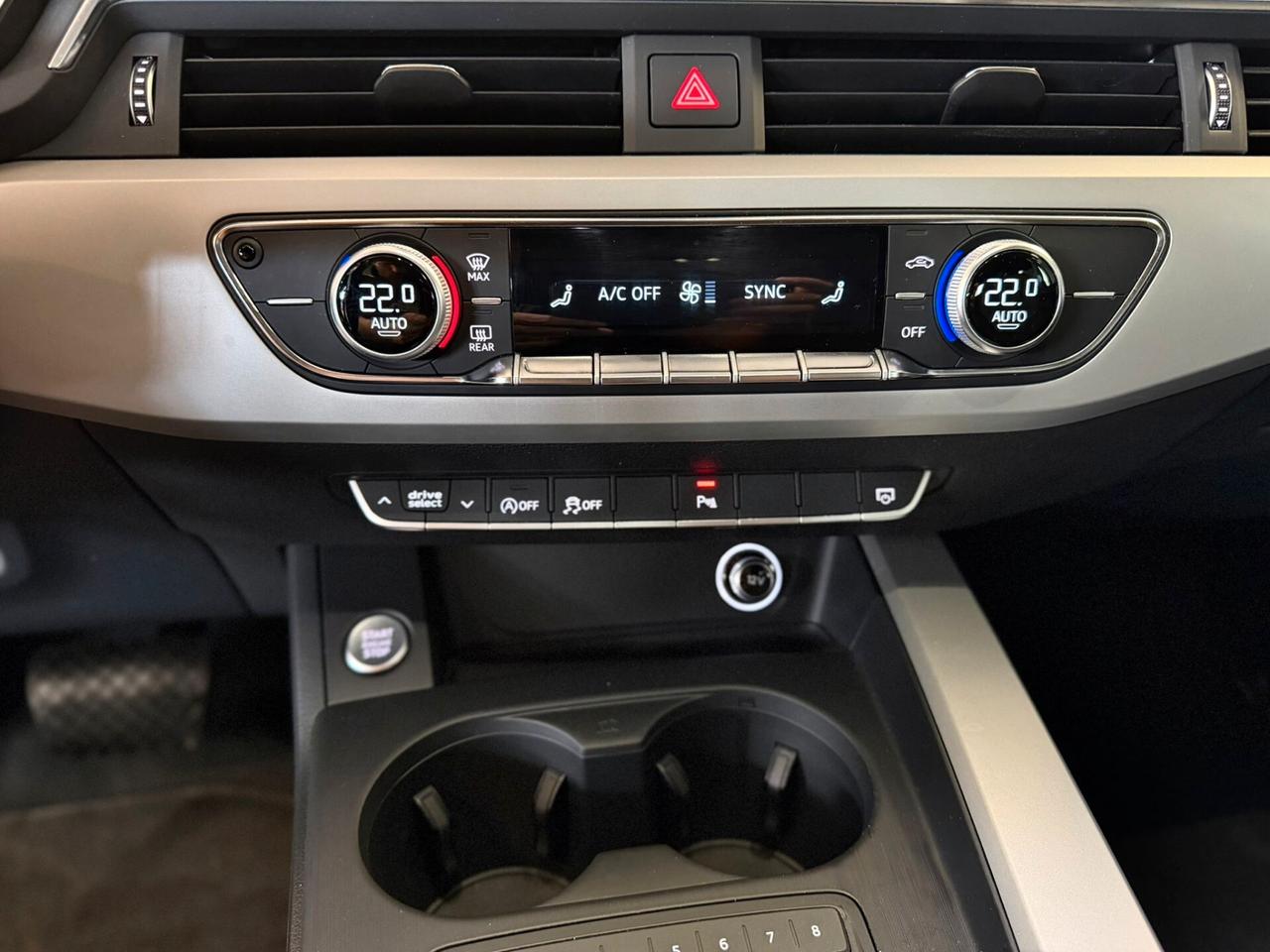 Audi A4 Avant 30 TDI S tronic Business