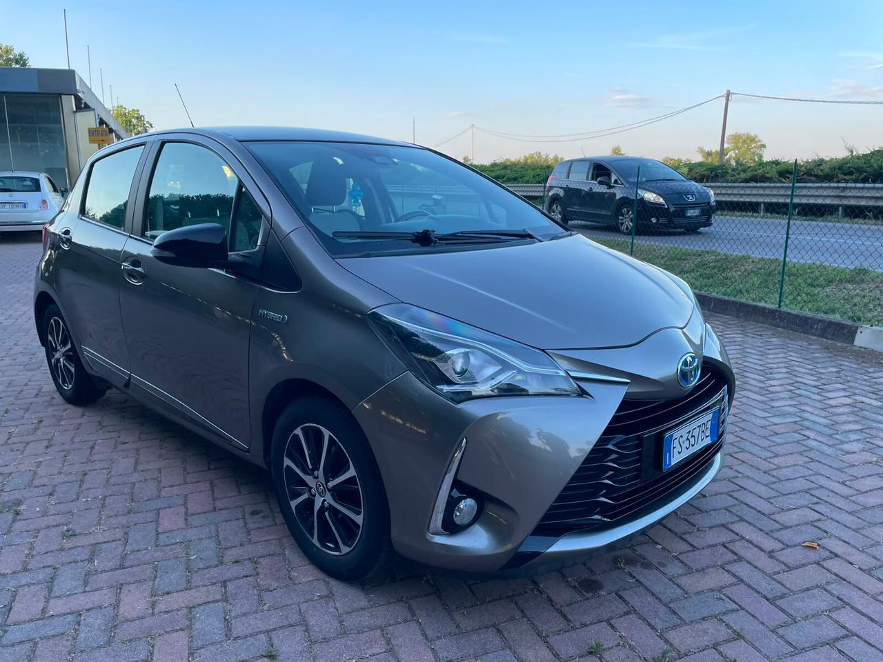Toyota Yaris 1.5 Hybrid 5 porte Active