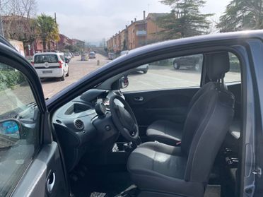 Utilitaria 1.2 benzina neopatentati