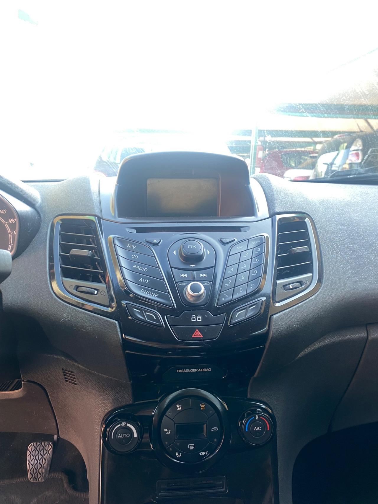 Ford Fiesta 1.4 5p. Bz.- GPL Titanium