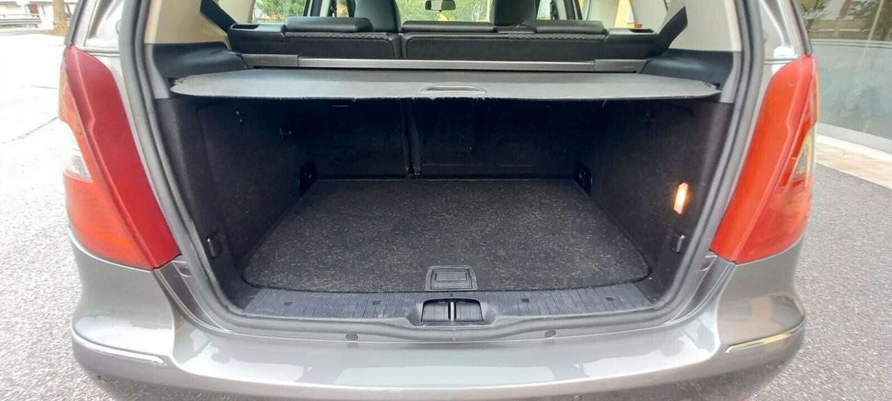 Mercedes-Benz Classe A 160 Benzina Allestimento Elegance cc. 1.5 CV. 95 Cambio Automatico 5 Porte 5 Posti Euro 5 SOLO 74.800 KM. Utilizzabile anche per i Neopatentati.