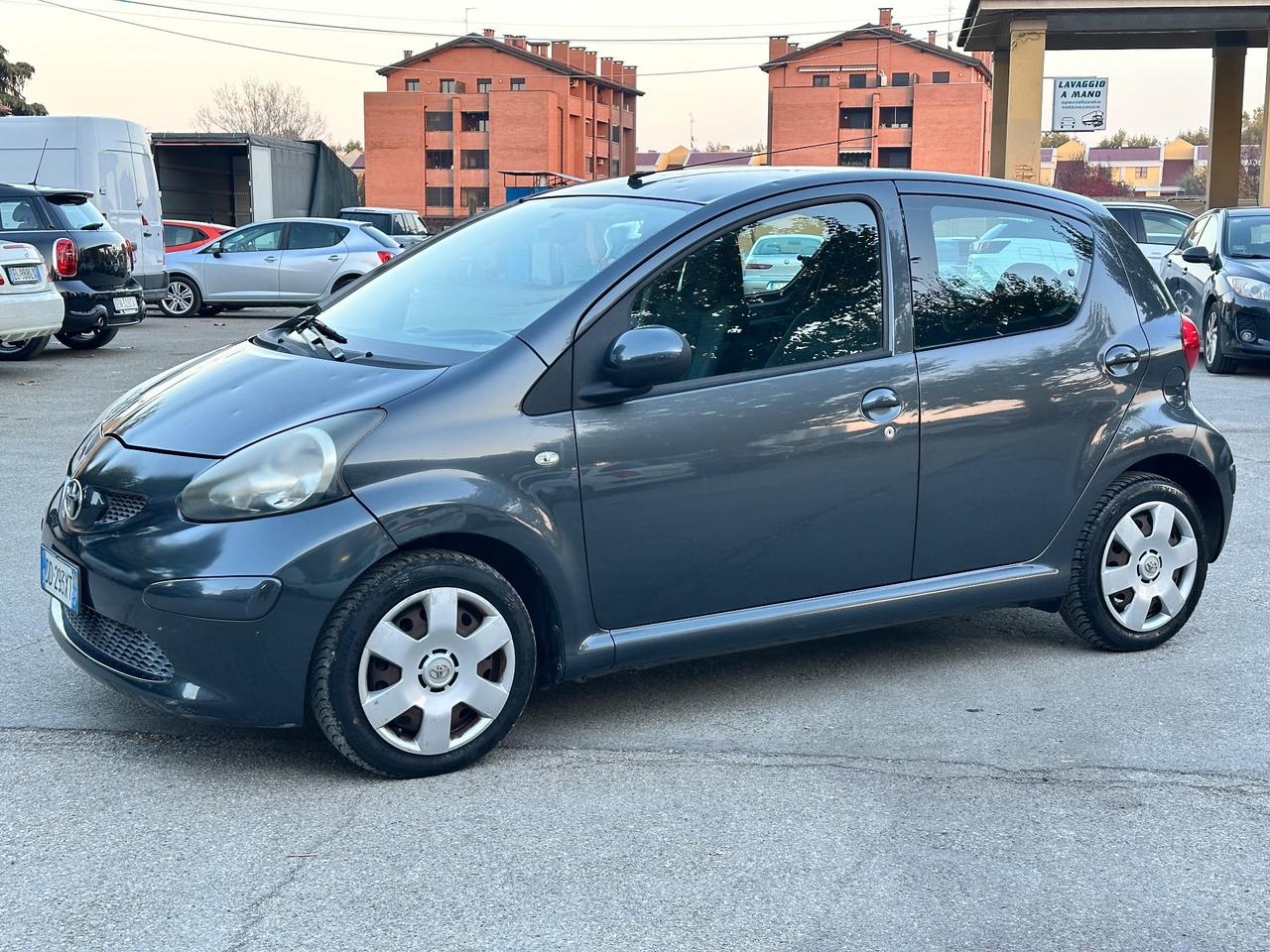 Toyota Aygo 1.0 12V VVT-i 5 porte