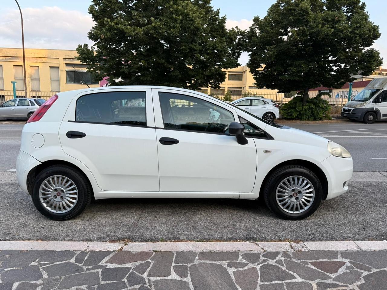 FIAT GRANDE PUNTO 1,3 MTJ 75 CV DYNAMIC 5P