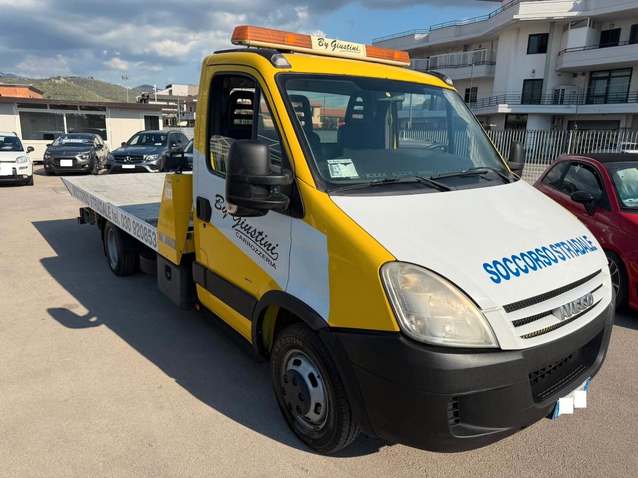 Iveco DAILY CARROATTREZZI SCARRABILE COMEAR